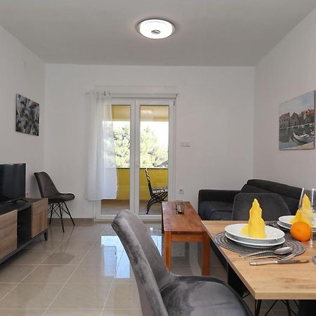 Apartments Oliva Vrsi Exterior photo